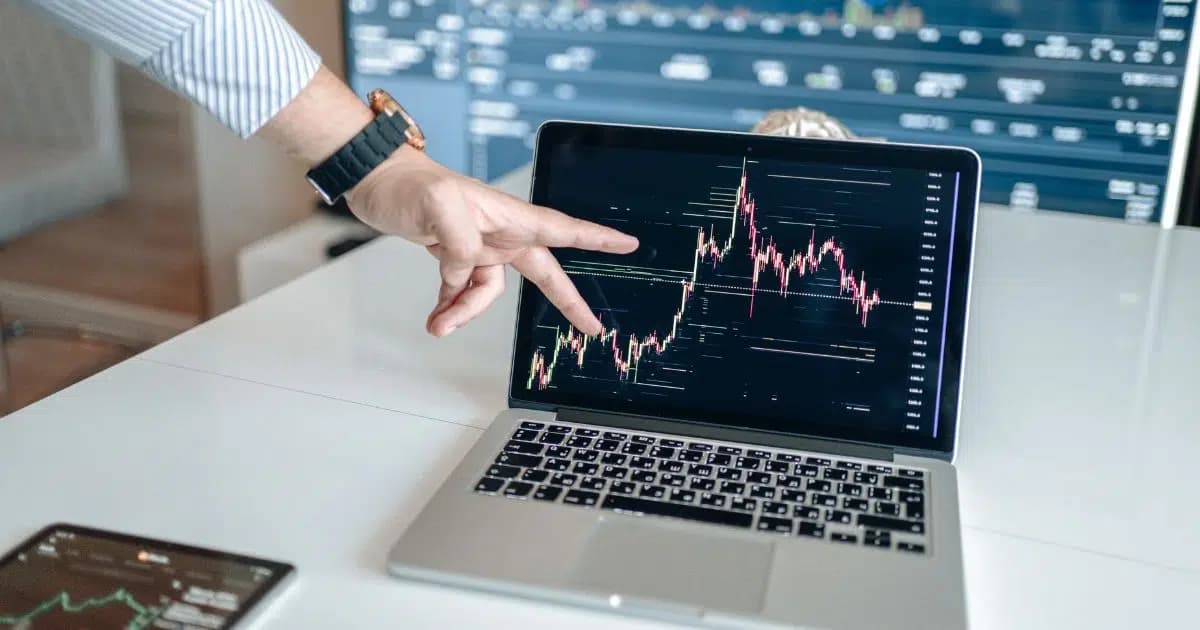 Z nuly na milion: Kolik investovat a jak dlouho to trvá?