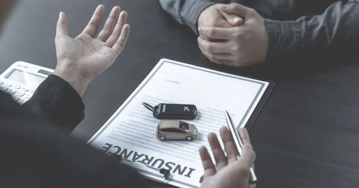 „Modrá“ pojišťovna mi zaplatila za mé nabourané auto o téměř 100 000 Kč více než „Zelená“