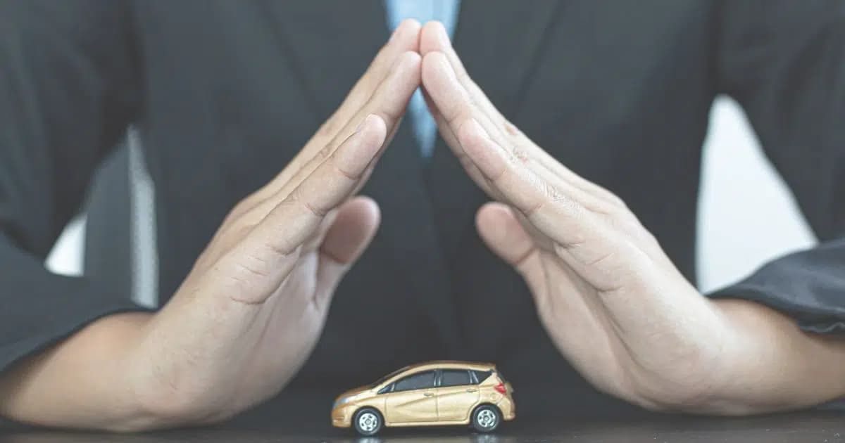 „Povinné ručení kryje auto toho druhého. Vezmu tu nejlevnější variantu.“